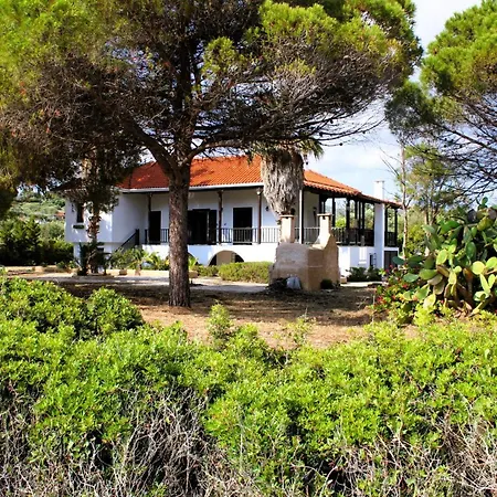 The Sisters Beach House Vathirrevma Exterior photo