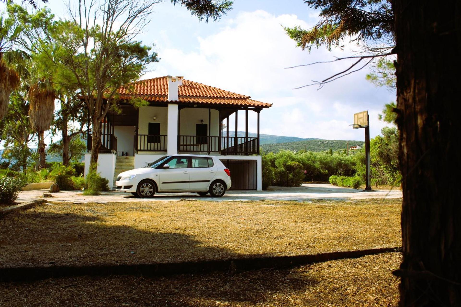 The Sisters House * Vathirrevma